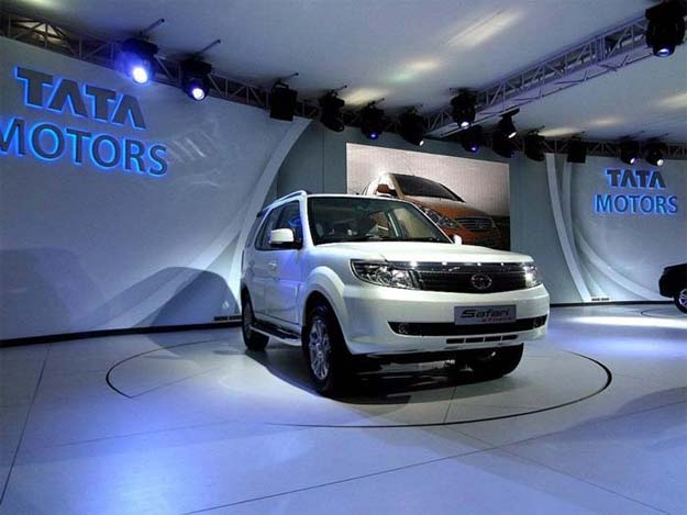 Tata Motors launches Safari Storme at Rs 9.95 lakh Tata Motors launches Safari Storme at Rs 9.95 lakh