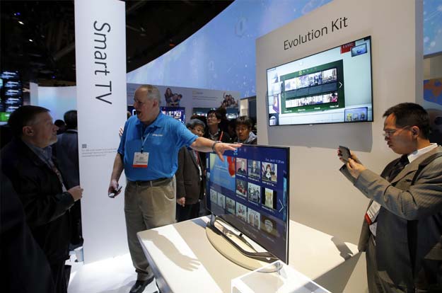 Smart TVs get smarter, by just a little bit Smart TVs get smarter, by just a little bit
