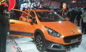 2014 Auto Expo: Fiat unveils the Avventura Compact SUV