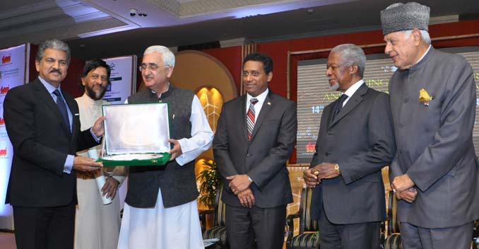 Anand Mahindra receives TERI Award Anand Mahindra receives TERI Award