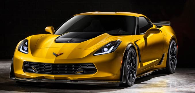 General Motors has showcased the Corvette Stingray C7 at the Auto Expo and Oh my word! Is it a looker. First born in the 1980's, this one is a modern take on the original and from what we can see, it does complete justice to its predecessor.