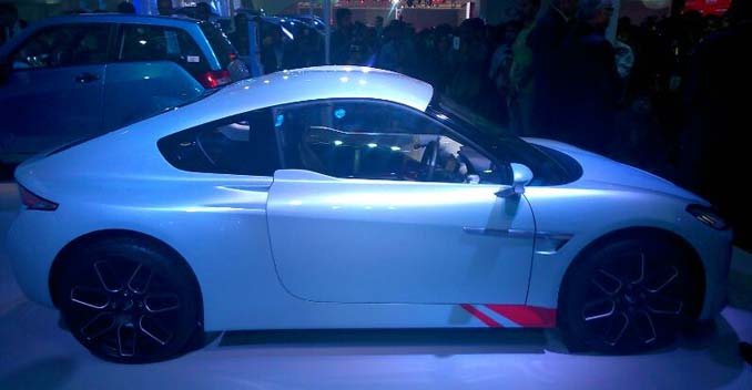 Mahindra REVA has unveiled the Mahindra Halo, a 2-door, 2 seater electric sports car concept.