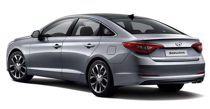 2015 Hyundai Sonata rear-side profile