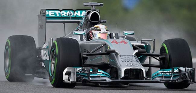 Malaysian Grand Prix: Mercedes domination continues as Hamilton and Rosberg go 1-2 followed by Vettel Malaysian Grand Prix: Mercedes domination continues as Hamilton and Rosberg go 1-2 followed by Vettel