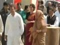 राहुल गांधी ने पूरे परिवार की मौजूदगी में अमेठी सीट से भरा नामांकन पत्र