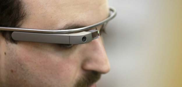 Google X Boss Says Company Should Have Curbed Glass Hype
