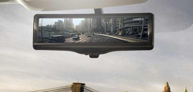 Nissan to showcase first LCD-monitor rear view mirror