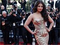 कान फेस्टिवल में ऐश्वर्या के जलवे पर फटी रह गईं अभिषेक की आंखें