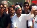 वाराणसी में रोड शो करने के बाद राहुल गांधी ने साधा नरेंद्र मोदी पर निशाना