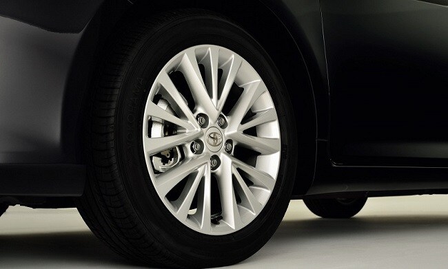 2015 Toyota Camry facelift alloy wheels