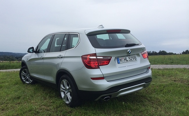 New 2014 BMW X3 rear-side profile