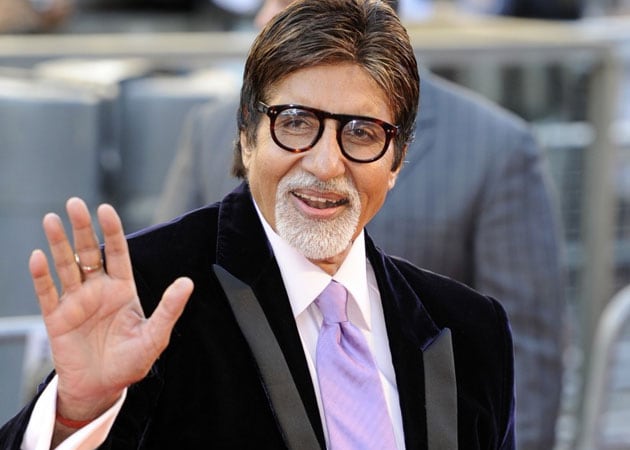 Amitabh Bachchan Welcomes Contestant Number 1,000 on Kaun Banega