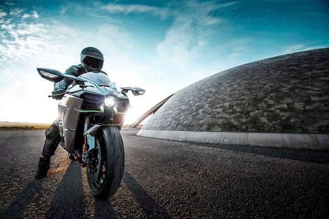 Kawasaki Ninja H2 front picture