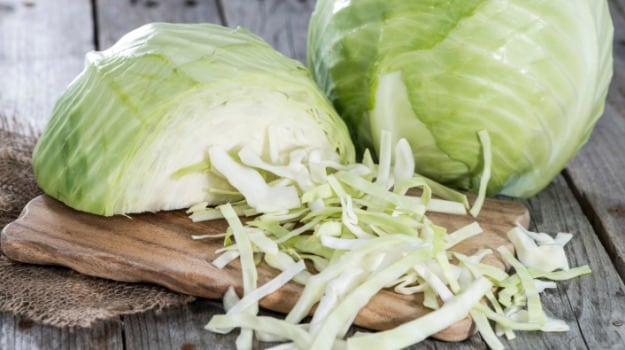 625 cabbage - 11 Ingenious Ways to Avoid Bloating After Eating - Health Tips Ayurvedic Centres 11 Ingenious Ways to Avoid Bloating After Eating &#8211; Health Tips