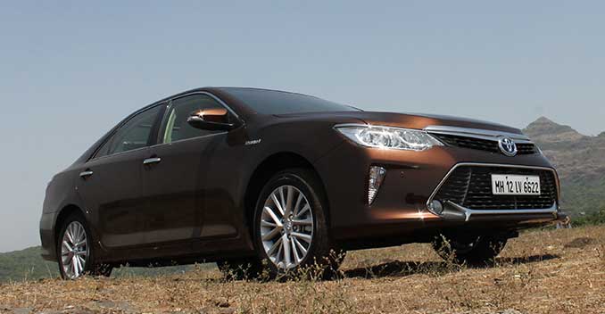 Review: Toyota Camry Hybrid Facelift