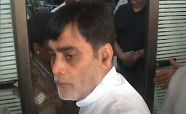 'I Was Wrong,' Says Union Minister Who Tried to Break the Rules at Patna Airport
