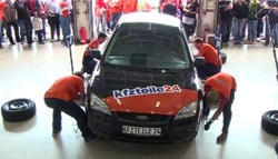 German Team Sets World Record For Fastest Tyre Change
