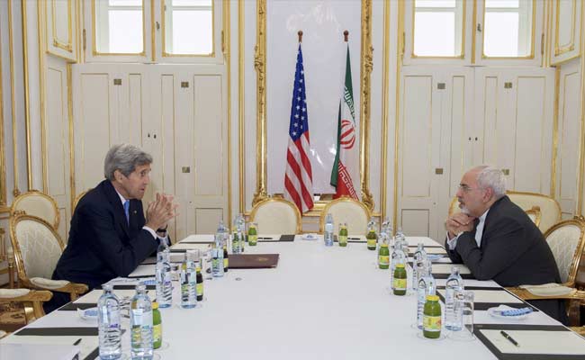 John Kerry, Mohammad Javad Zarif Race Against the Clock in Iran Nuclear Talks