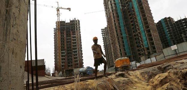 Survey Shows Economy Faces Downside Risks: India Inc