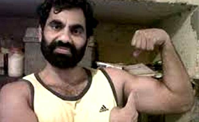Anand Pal Singh was the head of an infamous gang that is charged in multiple cases of robbery and extortion in Nagaur district and other parts of western ... - anand-pal-singh_650x400_51441306756