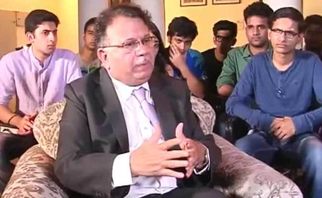 Political Climate Favours Decriminalising Homosexuality: Justice AP Shah