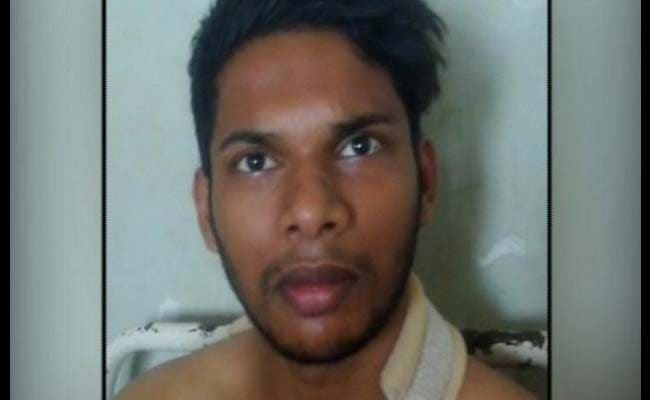 2 Teens Allegedly Beaten Up By Mumbai Police Over Suspicion of IS Links - asif-shaikh_650x400_61445195515