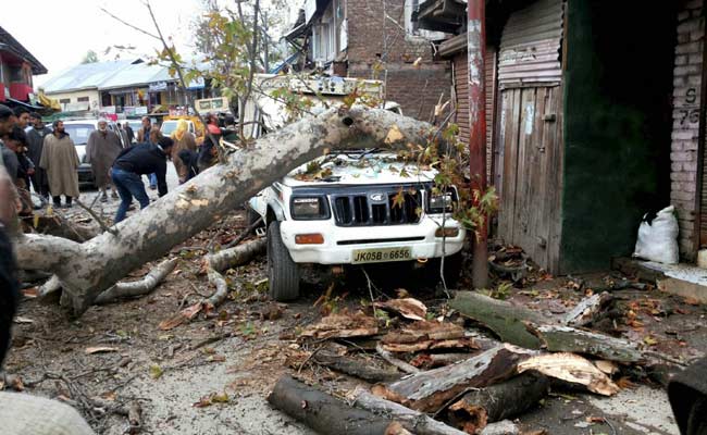 earthquake-north-india-pti_650x400_61445