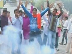 टीवी चैनलों में दिखाए गए रुझानों में भारी अंतर : खास बातें