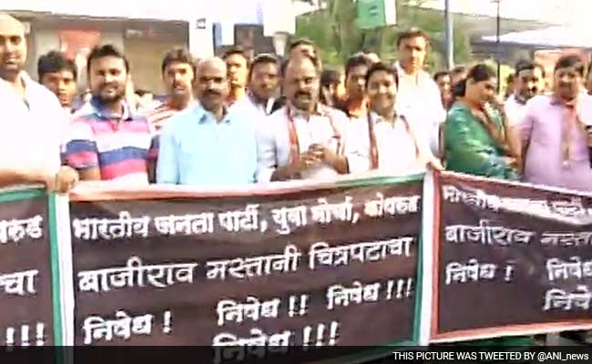 Bajirao Mastani Shows Cancelled At Pune Theatre After Protests