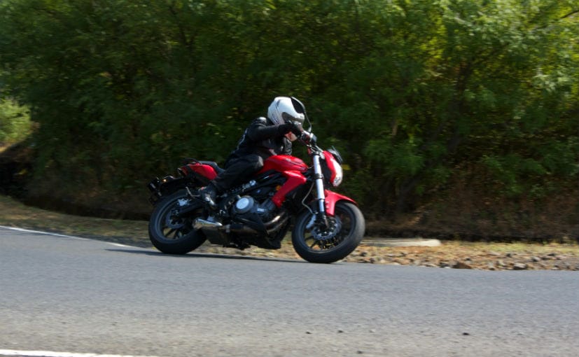 DSK Benelli TNT 300 Performance and Handling