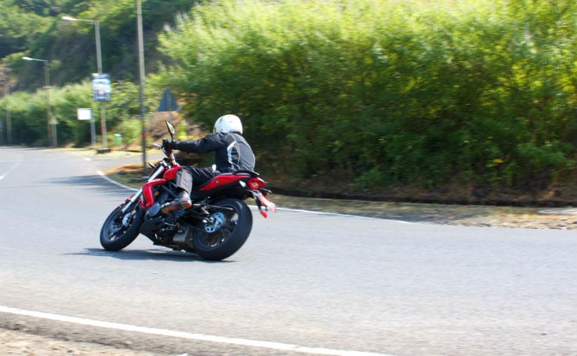 DSK Benelli TNT 300 Ride and Handling