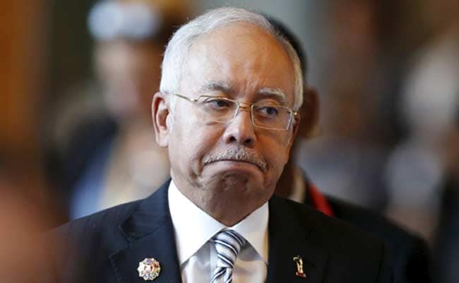 Scandal-Hit Malaysian PM Insists 'I Am a Gentleman'