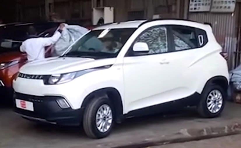 Mahindra KUV100 Spotted at Dealer's Yard Ahead of Launch Mahindra KUV100 Spotted at Dealer's Yard Ahead of Launch