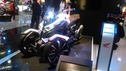 Auto Expo 2016: Honda Neowing Concept Showcased