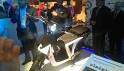 Auto Expo 2016: Mahindra GenZe 2.0 Electric Scooter Showcased