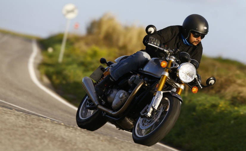 2016 triumph thruxton r performance 827x510