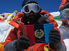 एनसीसी की 10 गर्ल्स कैडेट ने एवरेस्ट पर लहराया तिरंगा