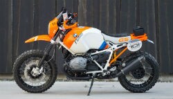 BMW Concept Lac Rose Honours Paris-Dakar Rally