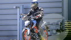 2017 KTM Duke 125 Caught Almost Undisguised; Reveals Upgrades to Duke 200 and 390