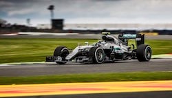 2016 F1 British GP: Lewis Hamilton Wins on Home Ground as Nico Rosberg Finishes Second