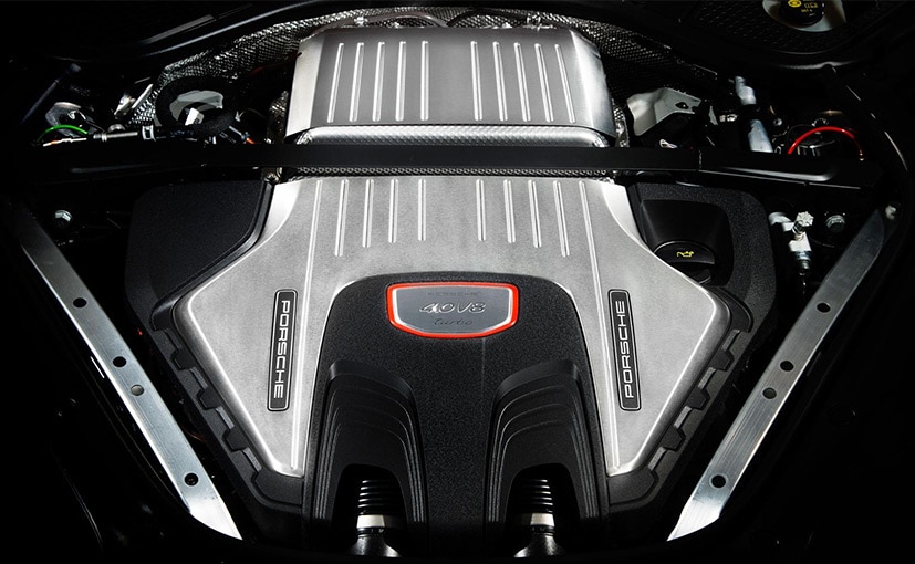 Porsche Panamera V8 Engine