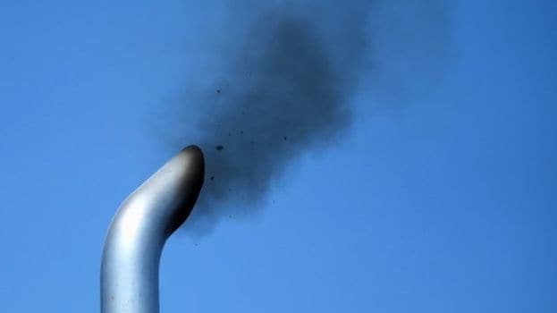 Air Pollution Tied to Shorter Survival With Lung Cancer