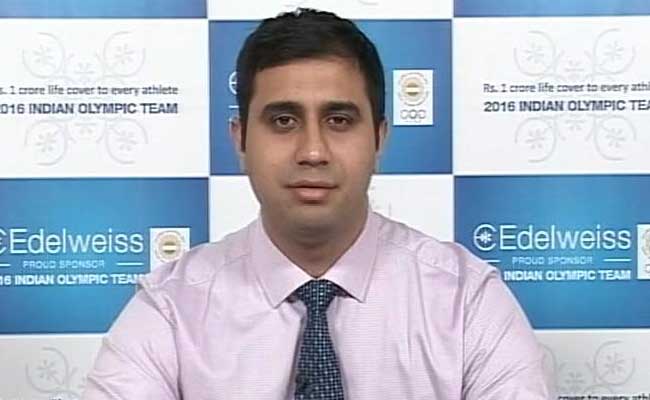 Sahil Kapoor recommends buying Nifty call options.