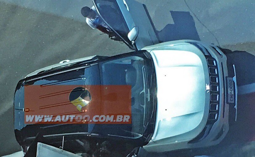 2017 Jeep C-SUV Roof Spied