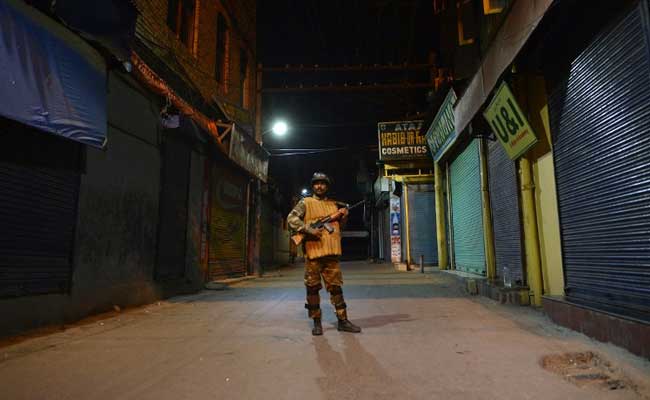 Terrorists Attack Jammu And Kashmir Minister's Home In Anantnag, Policeman Injured - NDTV