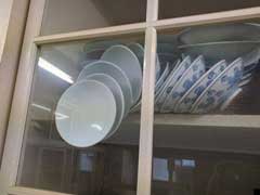 The Internet's Stumped Over This Real Life Cupboard Crisis. Can You Help?