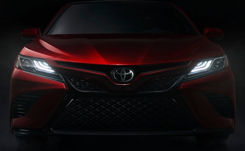 2018 toyota camry front