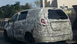 Mahindra U321 MPV Spied Testing Will Rival Toyota Innova Crysta