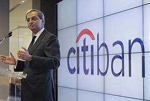 Citigroup gives CEO Vikram Pandit a big raise Citigroup gives CEO Vikram Pandit a big raise