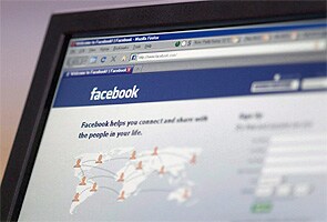 Facebook apologises for nude image controversy Facebook apologises for nude image controversy